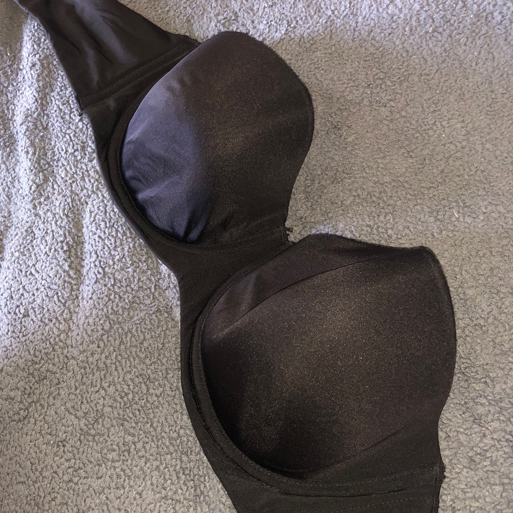 Brand New Strapless Black Bra 36D